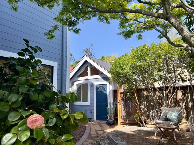 232 Union Street, Santa Cruz CA: https://media.crmls.org/mediaz/26ee5f17-41d0-430e-95cc-8c91d0616279.jpg