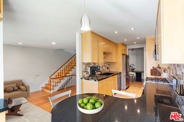 Drew Fenton | 17087 Palisades Circle Pacific Palisades CA | MLS: 7324465