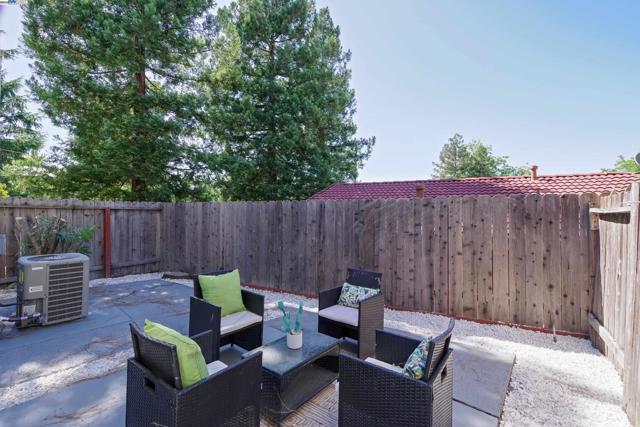 498 Via Royal, Walnut Creek CA: https://media.crmls.org/mediaz/26ef1bcf-4495-4be9-b2c5-996f1ca34d91.jpg