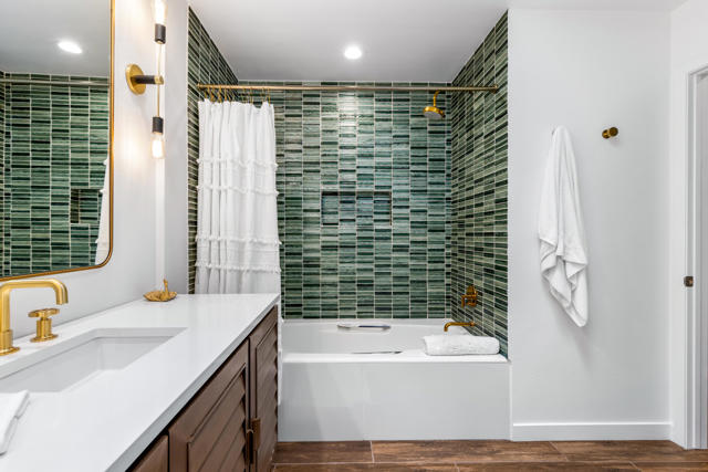 35 Mission Court Court, Rancho Mirage CA: https://media.crmls.org/mediaz/26ef1fa6-5e8e-4c9d-add5-8599e95c0602.jpg