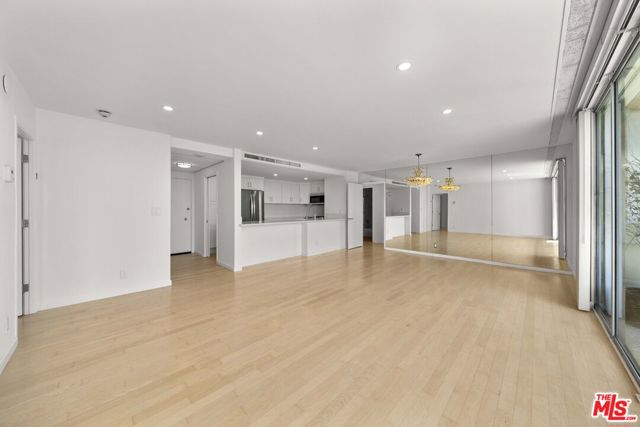 2160 Century Park East, Los Angeles CA: https://media.crmls.org/mediaz/26f026dc-7cee-4f57-b835-f6cca3a8c881.jpg