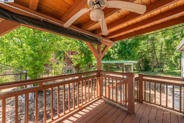 31 Rocky Road, Weaverville CA: https://media.crmls.org/mediaz/26f0406d-8bce-4642-b83e-b5eaac454fe4.jpg