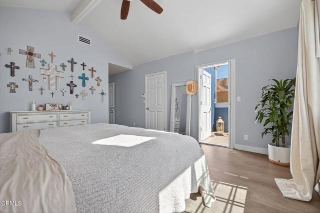 1430 Clayton Way, Simi Valley CA: https://media.crmls.org/mediaz/26f0fff0-91bb-4e36-a570-25712592dd55.jpg