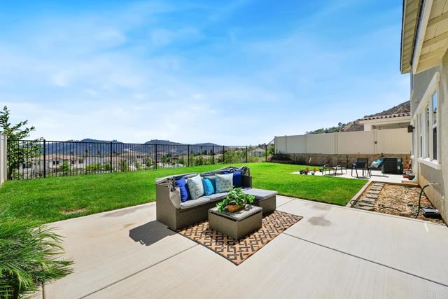 4634 Silent Knoll Drive, Fallbrook CA: https://media.crmls.org/mediaz/26f1458d-59df-40eb-8ed5-7e83dc1e0db5.jpg