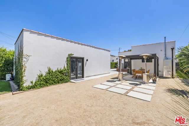 2311 W 78th Place, Inglewood CA: https://media.crmls.org/mediaz/26f1731b-c718-430d-843e-deefafc51364.jpg