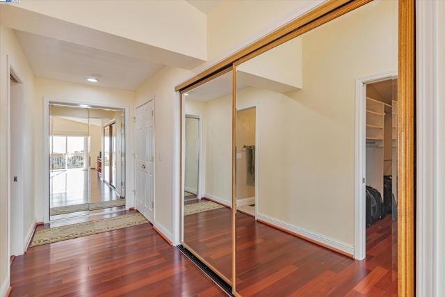 41794 Vargas Rd, Fremont CA: https://media.crmls.org/mediaz/26f23eeb-22cb-472d-b0a1-317e89ac1be8.jpg