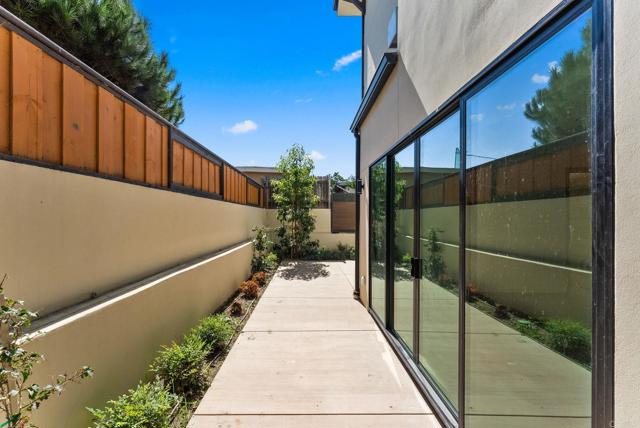 Detail Gallery Image 17 of 22 For 2670 Roosevelt St, Carlsbad,  CA 92008 - 2 Beds | 2 Baths