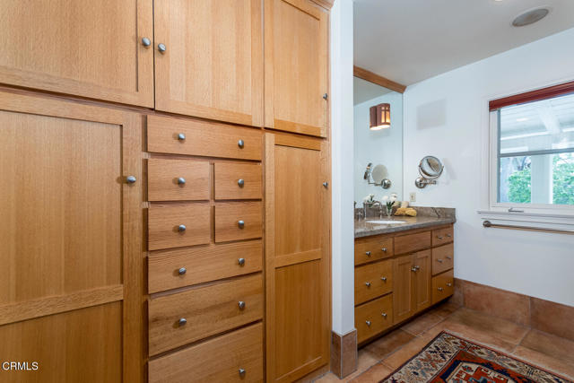 Detail Gallery Image 29 of 75 For 5290 La Canada Bld, La Canada Flintridge,  CA 91011 - 5 Beds | 5 Baths
