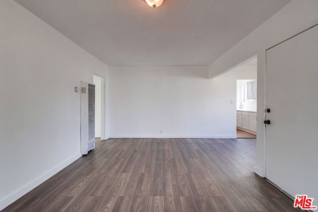 758 W 120th Street, Los Angeles CA: https://media.crmls.org/mediaz/26f2be35-40bc-498c-ba43-f3175547bc96.jpg
