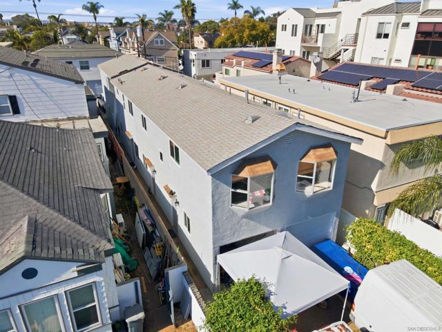 248 Orange Avenue, Coronado CA: https://media.crmls.org/mediaz/26f2be5d-22d5-4510-ac4a-740787868f10.jpg