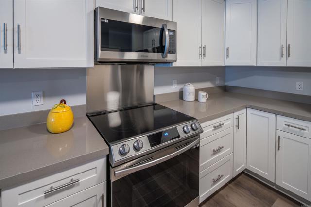 523 16Th Street, Ramona CA: https://media.crmls.org/mediaz/26f48b9a-0097-4377-88d8-659a1a067fd7.jpg