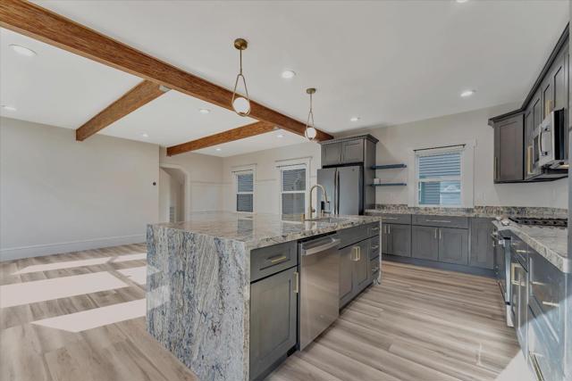 2804 Adeline Street, Emeryville CA: https://media.crmls.org/mediaz/26f4c887-1a11-4055-b327-0e42490738ce.jpg