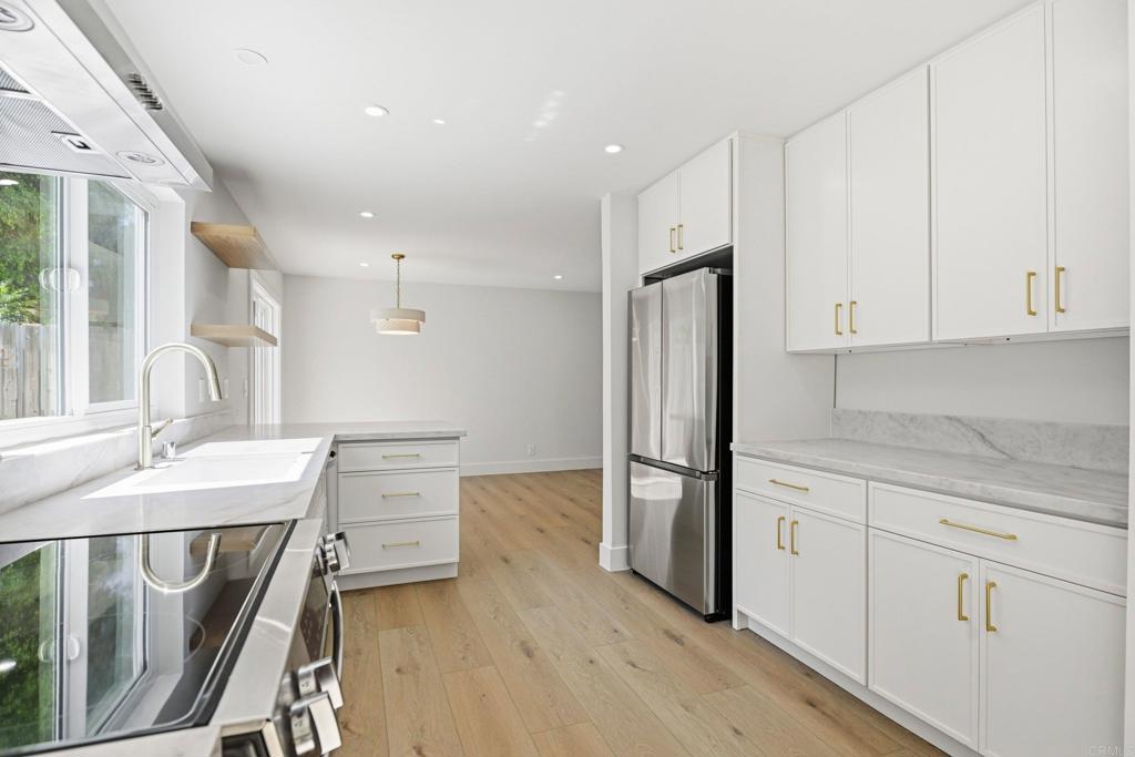 6741 Cantil Street - photo 8