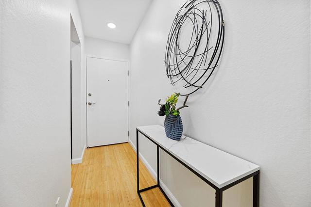 4096 17th Street, San Francisco CA: https://media.crmls.org/mediaz/26f58f0d-0ad1-4c88-ba16-63d239257577.jpg