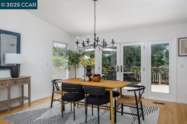 2554 Mockingbird Hill Rd, Walnut Creek CA: https://media.crmls.org/mediaz/26f5f2ea-c5ea-476a-b1ad-7149cdf534bb.jpg