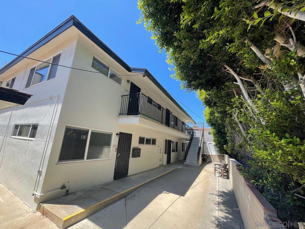2254 Garnet Ave