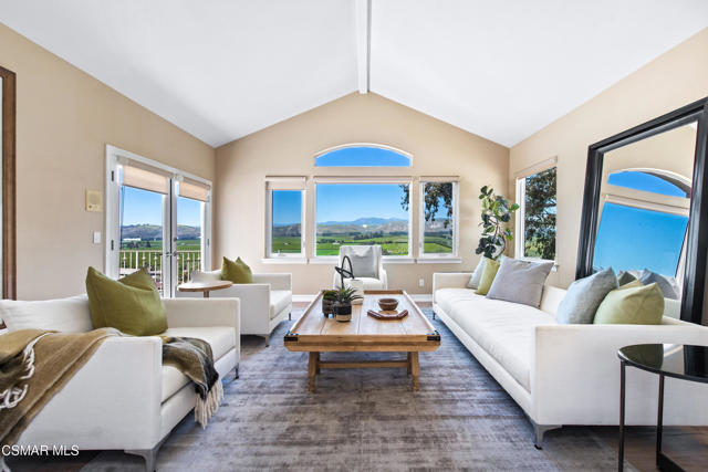 1074 Deseo Avenue, Camarillo CA: https://media.crmls.org/mediaz/26f7bc19-b168-4b22-a6de-b01787bbaf04.jpg