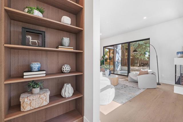Image 15 of 41 For 765 Cuesta Drive