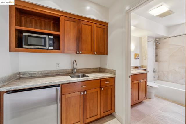 1015 Grand View Dr, Berkeley CA: https://media.crmls.org/mediaz/26f86a2a-1cb3-4812-9e29-32276dc3ddfa.jpg