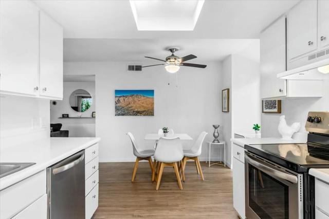 5265 E Waverly Drive, Palm Springs CA: https://media.crmls.org/mediaz/26f90160-5906-4bc5-a986-cc128ffd5666.jpg