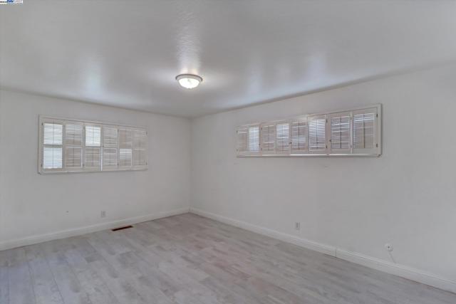 3524 Longview Rd, Antioch CA: https://media.crmls.org/mediaz/26f9709b-fd25-4550-bcc0-0172eeb0004e.jpg