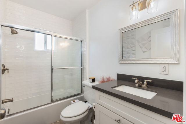 10315 Fairgrove Avenue, Tujunga CA: https://media.crmls.org/mediaz/26f9ddcf-55ac-4777-985d-750d0a81c644.jpg
