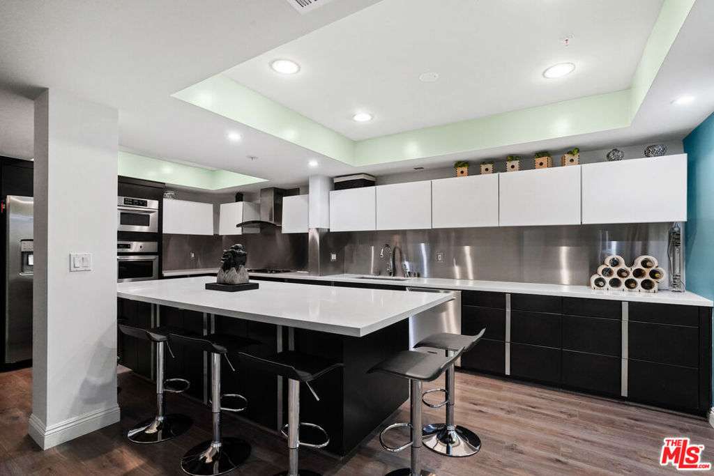 11099 Ophir Drive 103, Los Angeles, CA 90024