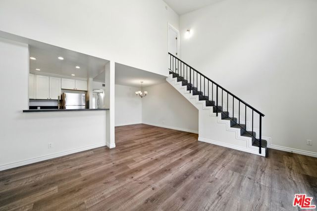 6212 FULTON Avenue, Van Nuys CA: https://media.crmls.org/mediaz/26fb2a5b-a434-4bf2-8ffb-29b7e550b3ac.jpg
