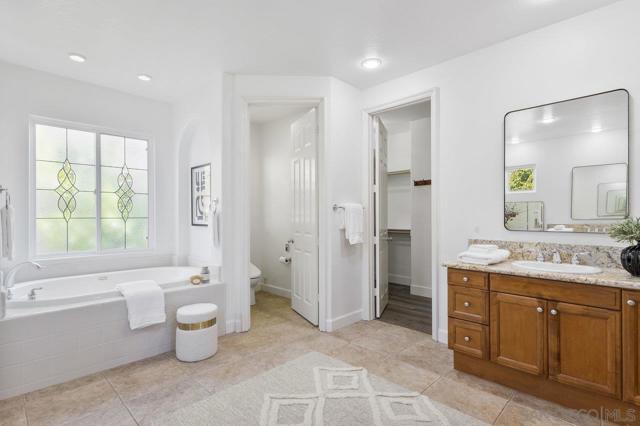 11649 Thistle Hill Pl, San Diego CA: https://media.crmls.org/mediaz/26fd0dc5-da14-4c59-b1c5-ae4bbbb4eadf.jpg