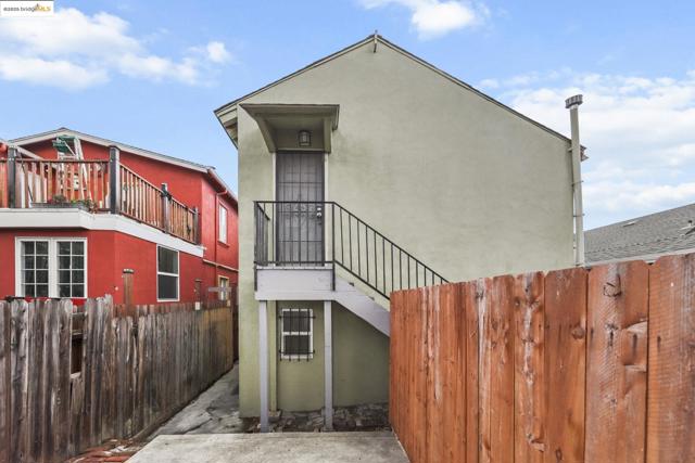 1311 87Th Ave, Oakland CA: https://media.crmls.org/mediaz/26fd1454-6af4-4fc6-800d-406f40af4437.jpg