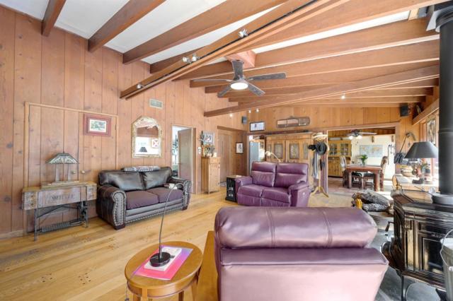 15946 Camino Vista Way, San Jose CA: https://media.crmls.org/mediaz/26fd2e86-66d8-4f4a-9338-ec8dffa69963.jpg