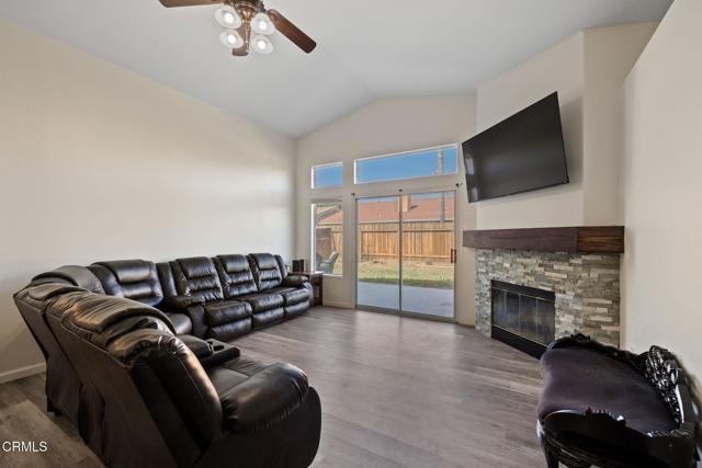 Detail Gallery Image 8 of 40 For 9116 Chattaroy St, Bakersfield,  CA 93312 - 3 Beds | 2 Baths