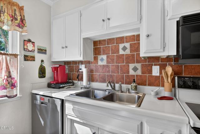 Detail Gallery Image 17 of 78 For 31 W Delta Gr, Port Hueneme,  CA 93041 - 3 Beds | 1/1 Baths