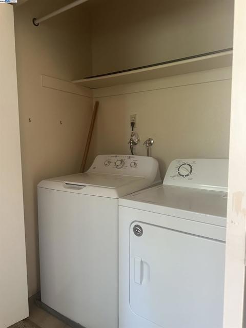 3670 Silver Oaks Way, Livermore CA: https://media.crmls.org/mediaz/27004f68-da72-4e75-a44a-f55fb378d7ce.jpg