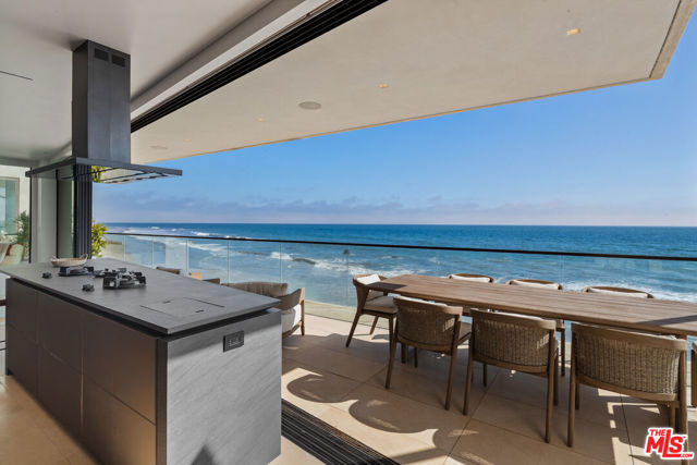 18954 Pacific Coast Highway, Malibu CA: https://media.crmls.org/mediaz/2700bcd8-5ca3-46bb-bf08-b981141814b6.jpg