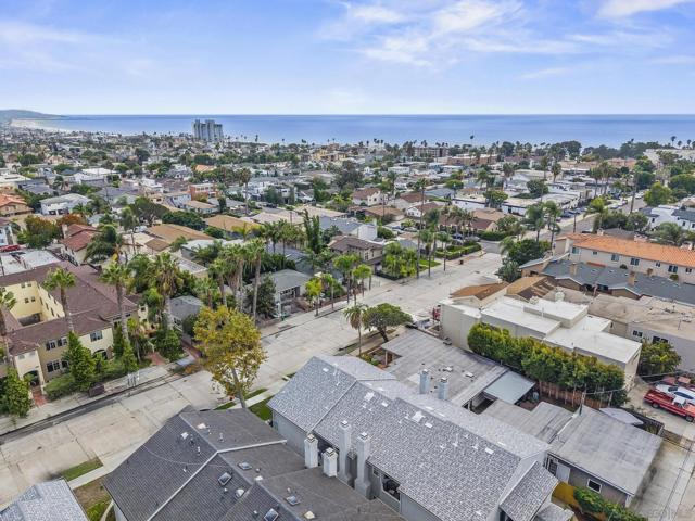 976 Sapphire Street, Pacific Beach (San Diego) CA: https://media.crmls.org/mediaz/2700e114-ca30-4576-8e35-018b492fae96.jpg