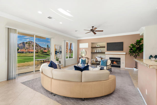 78152 Calle Las Ramblas, La Quinta CA: https://media.crmls.org/mediaz/27011e3d-622b-49bb-9ee2-100d3bc05465.jpg