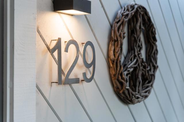 129 Santa Cruz Avenue, Aptos CA: https://media.crmls.org/mediaz/27026e39-cdf0-44ef-a7c1-58c17429f16f.jpg