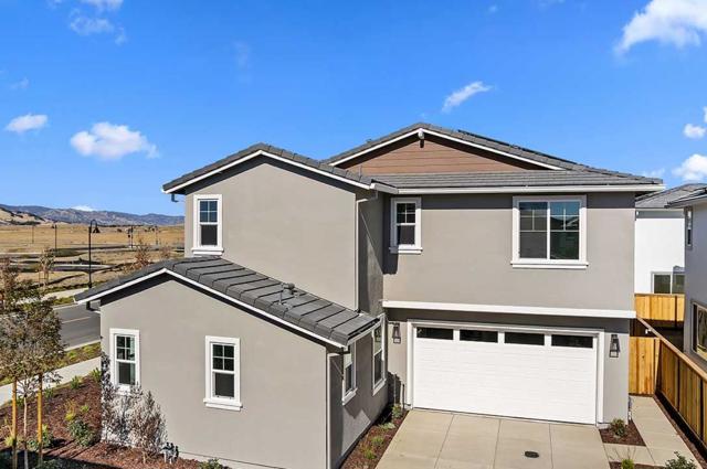 5716 Lake Club Drive, Fairfield CA: https://media.crmls.org/mediaz/27028baf-e229-4aca-b710-cbe5996fc43a.jpg