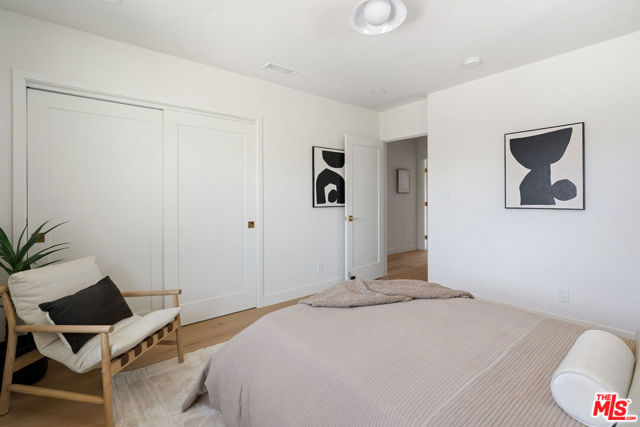 4731 Don Miguel Drive, Los Angeles CA: https://media.crmls.org/mediaz/2704e5d2-6298-4245-8efe-11600319c5f9.jpg