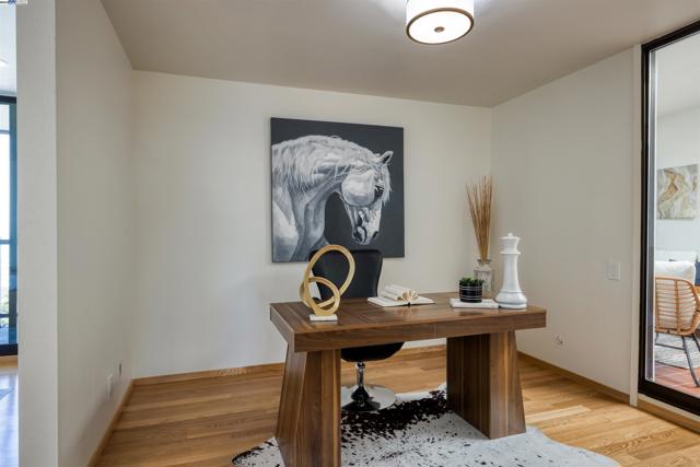 17 Ora Way, San Francisco CA: https://media.crmls.org/mediaz/270583b7-4a69-4801-a65d-dbdb31b897c6.jpg