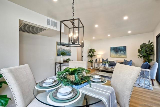13260 Wimberly Sq, San Diego CA: https://media.crmls.org/mediaz/27058955-d838-42d5-bbb5-3a5b7996ba12.jpg