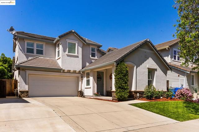 907 Snapdragon Way, Brentwood CA: https://media.crmls.org/mediaz/2705a26e-8bc0-4671-be9b-6d8ba4f76b46.jpg