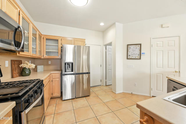 1529 La Verada Court, Camarillo CA: https://media.crmls.org/mediaz/2706048d-03da-47ff-b9db-0e6daa244abd.jpg