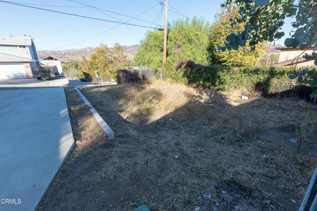 Detail Gallery Image 10 of 25 For 6015 Peppertree Ln, Simi Valley,  CA 93063 - 3 Beds | 2 Baths