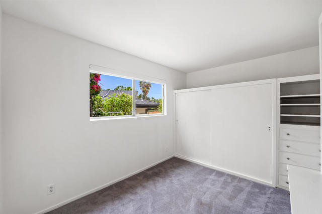5324 Felice Place, Woodland Hills CA: https://media.crmls.org/mediaz/27066221-e6c8-45ee-80cc-d9d73f3b48b6.jpg