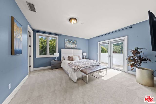 25043 Abercrombie Lane, Calabasas CA: https://media.crmls.org/mediaz/27072669-f2f7-452b-be94-0f3609583db0.jpg
