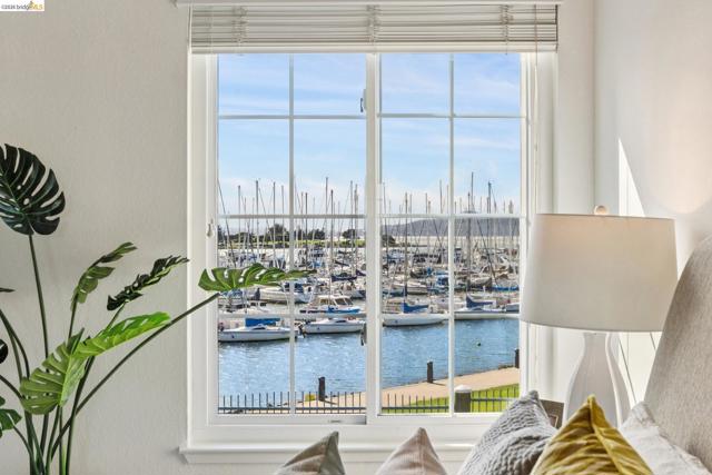 Image 40 of 55 For 306 Commodore Dr