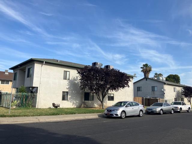 2125 Oakmont Way, West Sacramento CA: https://media.crmls.org/mediaz/2707a44b-966b-42b4-b8b9-76fa4451d957.jpg