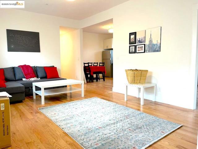 1628 Tyler St, Berkeley CA: https://media.crmls.org/mediaz/2708d5aa-b705-4124-ba15-1fe64b1bad76.jpg